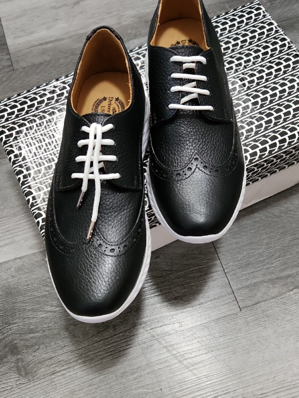 Driver Club USA Raleigh Wingtip Lace Up Sneakers Grainy Black Womens Size 7.5 - Picture 6 of 13